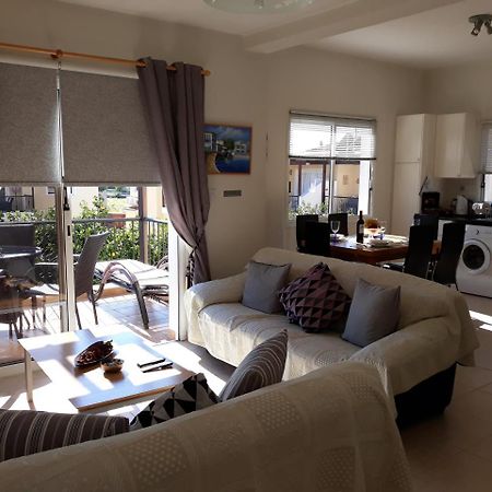 Paphos Sirena Sunrise Prestige Apartments מראה חיצוני תמונה
